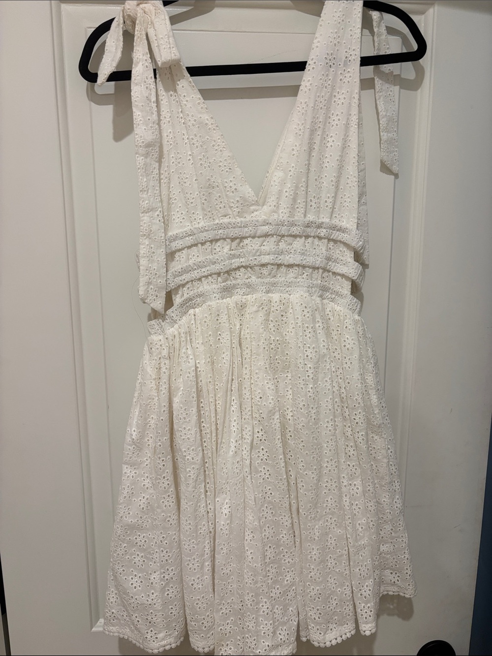 Women’s White Eyelet Tie-Shoulder mini Sundresses